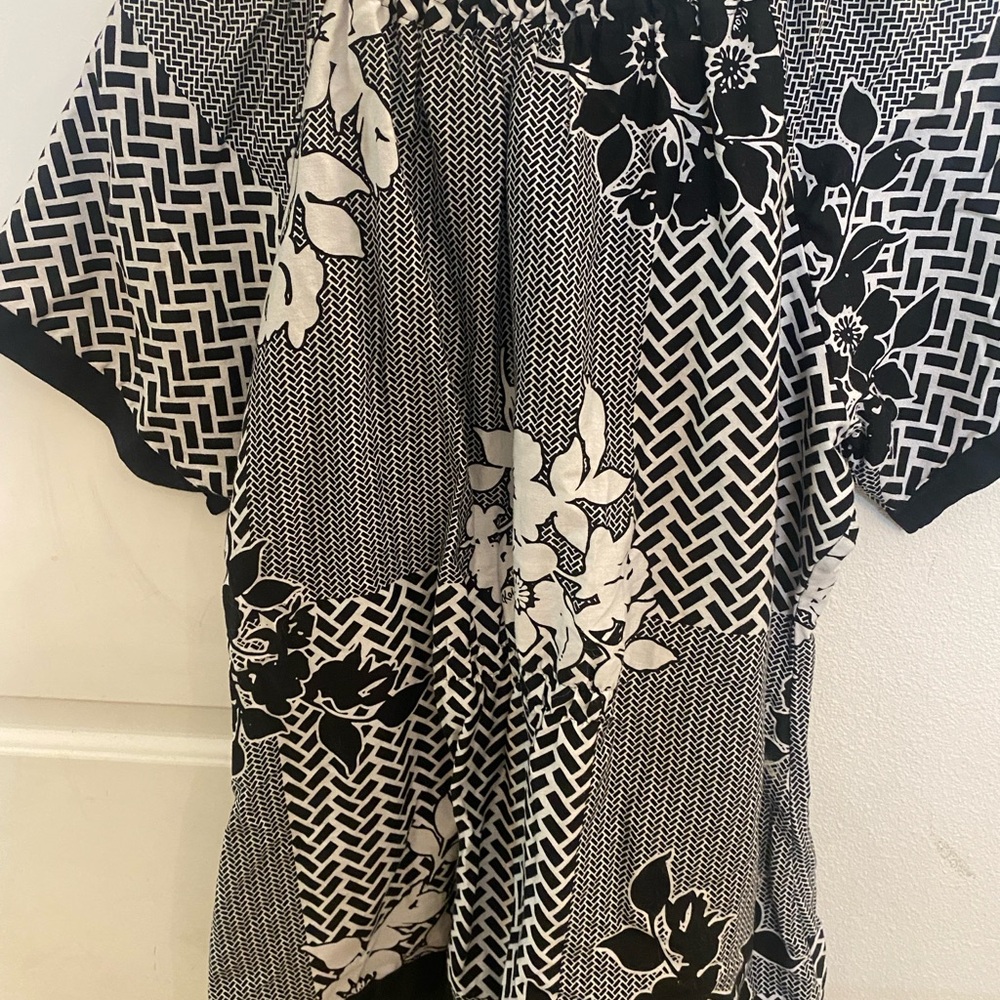 KOI SCRUB TOP